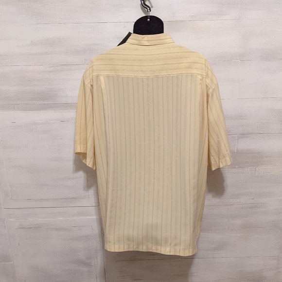 Haggar Men's Butter Yellow Shirt Short Sleeves Size XL NWT - Picture 3 of 3